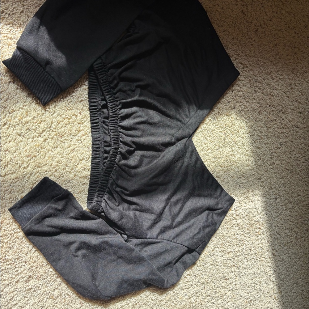 SHEIN Black Long Sleeve Tee